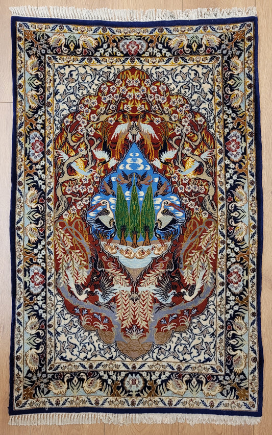 Isfahan Teppich Korkwolle Seide feine Knüpfung Bildmotiv