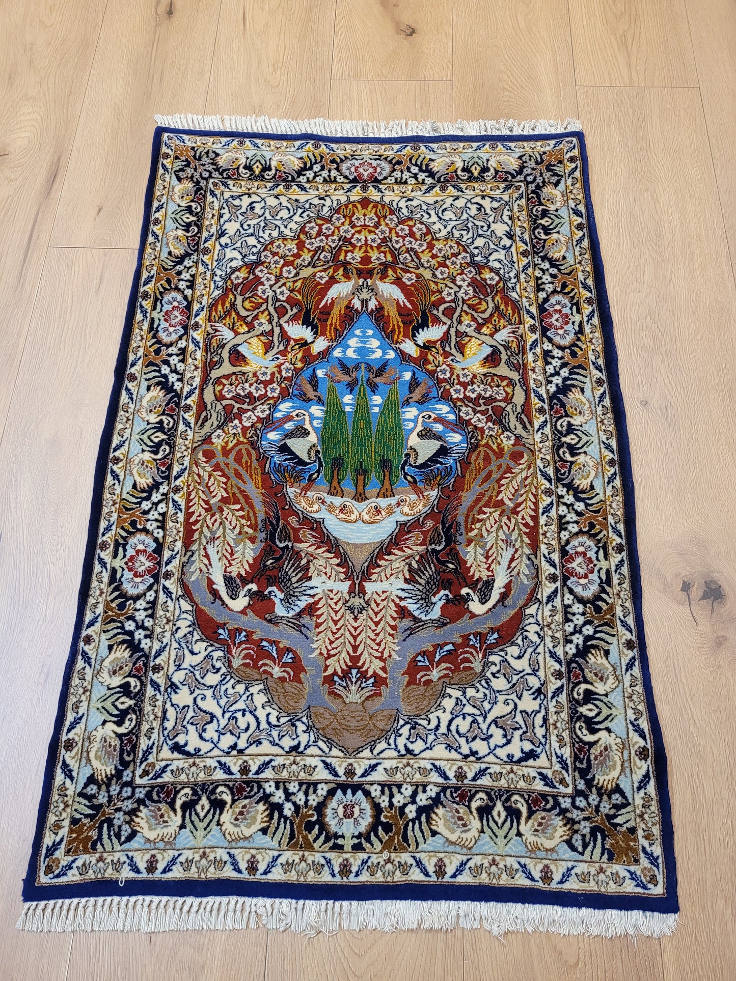 Isfahan Teppich Korkwolle Seide feine Knüpfung Bildmotiv