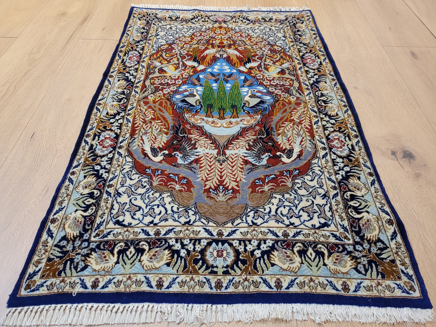 Isfahan Teppich Korkwolle Seide feine Knüpfung Bildmotiv