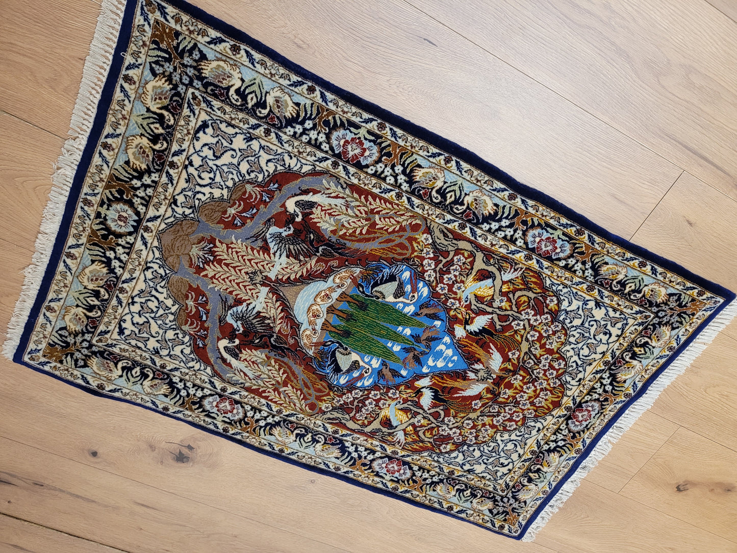 Isfahan Teppich Korkwolle Seide feine Knüpfung Bildmotiv