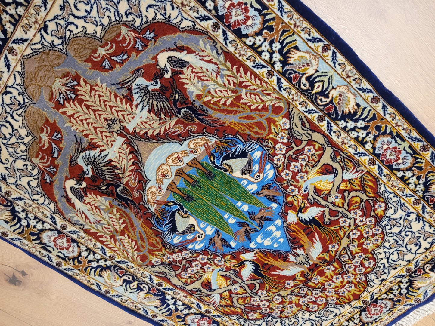 Isfahan Teppich Korkwolle Seide feine Knüpfung Bildmotiv