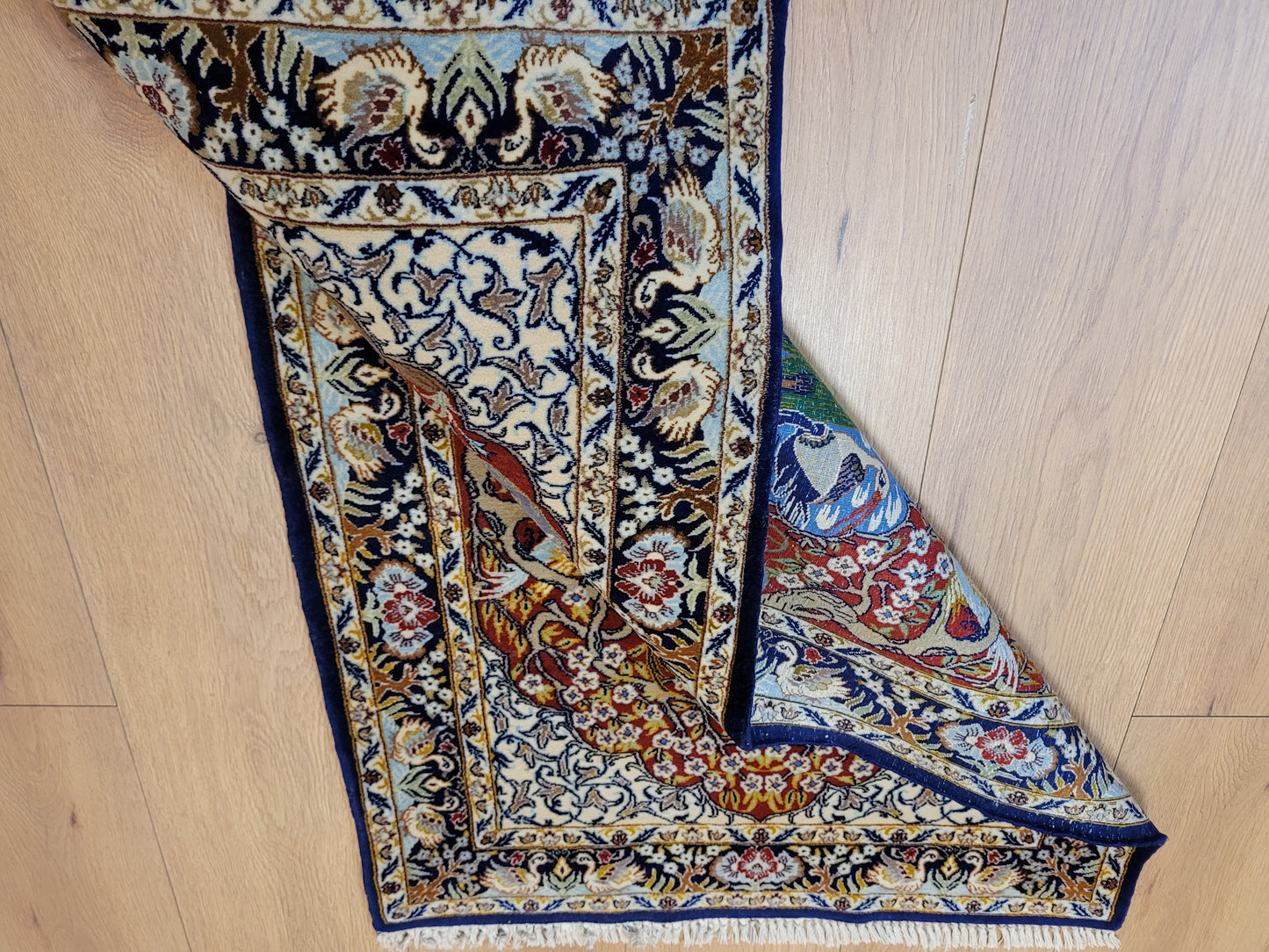 Isfahan Teppich Korkwolle Seide feine Knüpfung Bildmotiv