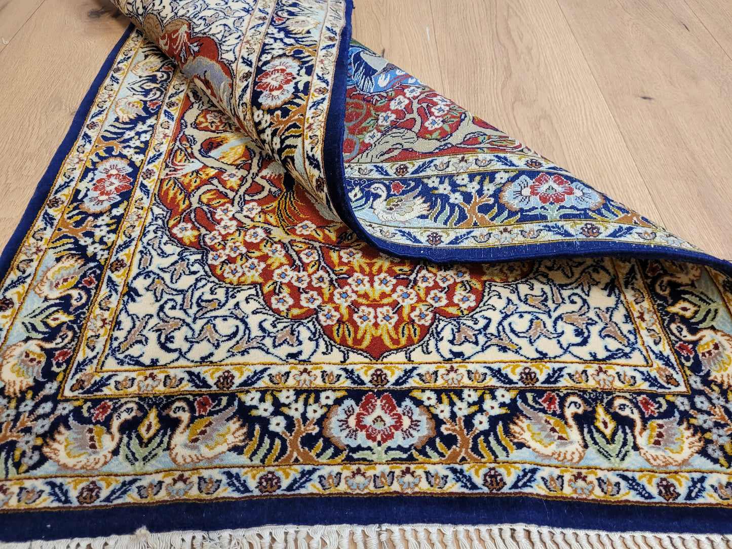 Isfahan Teppich Korkwolle Seide feine Knüpfung Bildmotiv