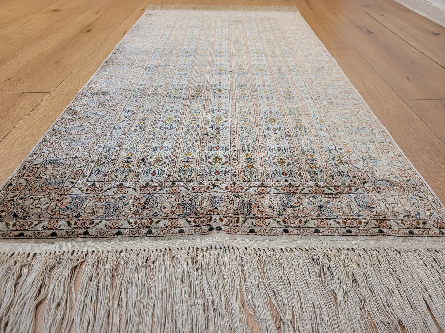 Hereke Teppich Seide auf Seide feine Knüpfung Streifendesign