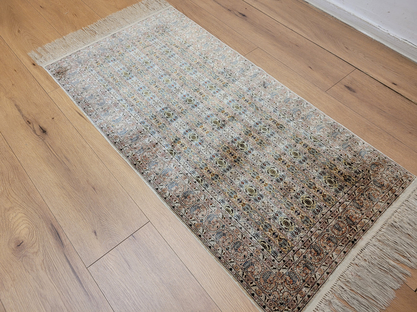 Hereke Teppich Seide auf Seide feine Knüpfung Streifendesign