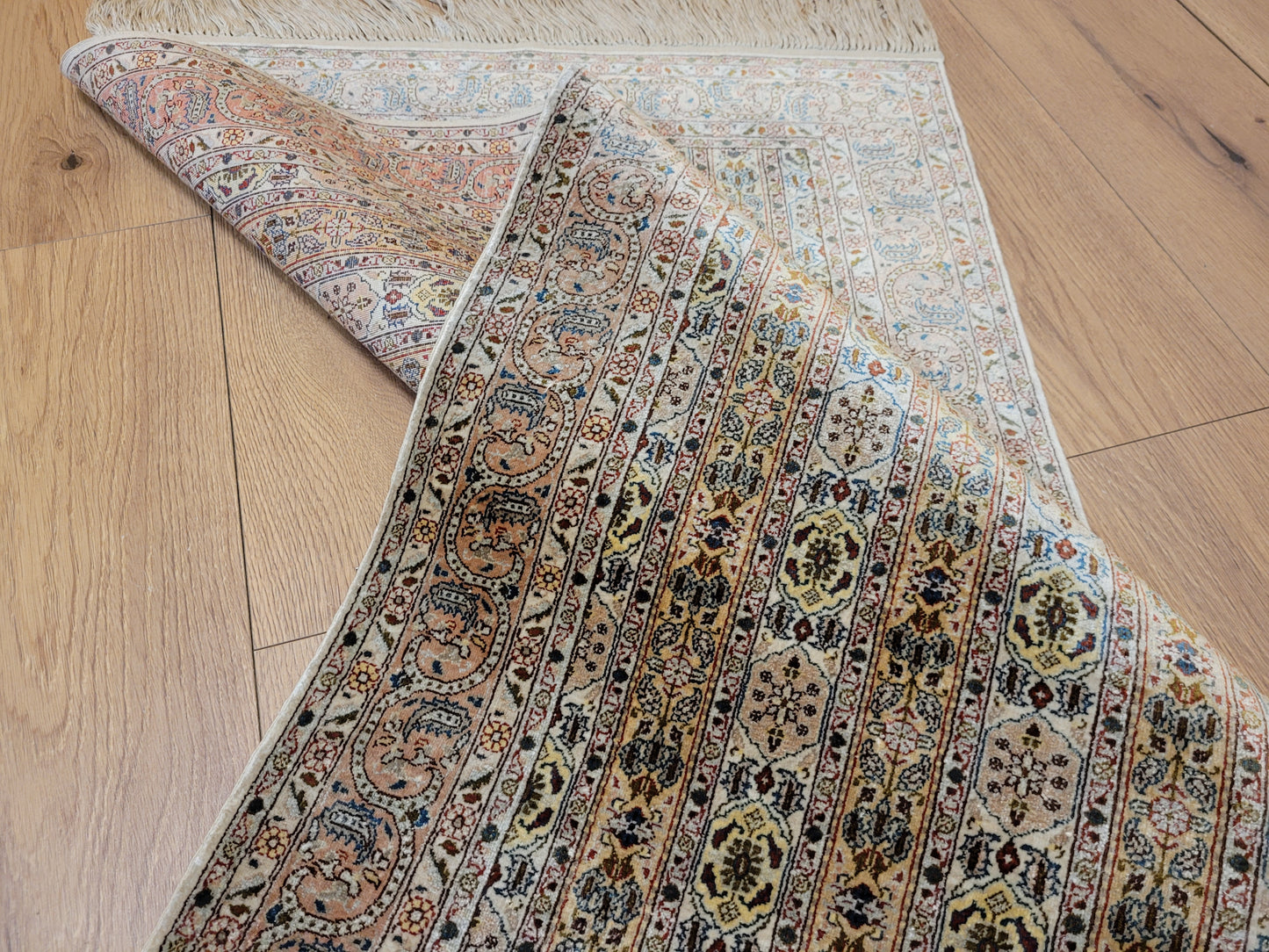 Hereke Teppich Seide auf Seide feine Knüpfung Streifendesign