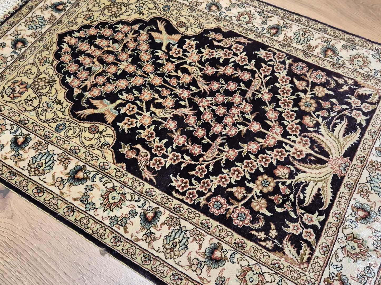 Hereke Teppich Seide auf Seide signiert Baum des Lebens