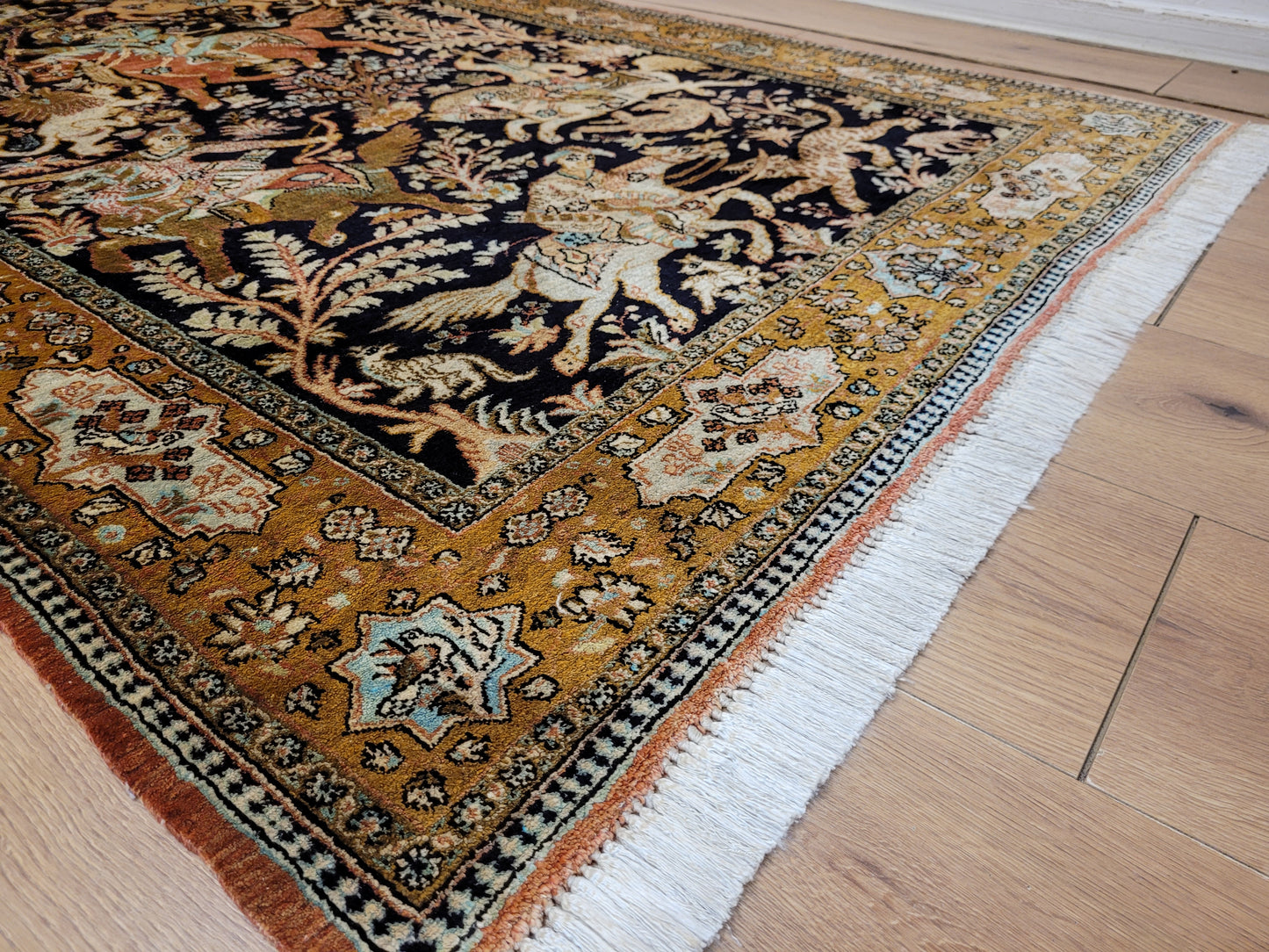 Ghom Seidenteppich Seide feine Knüpfung Jagdszene