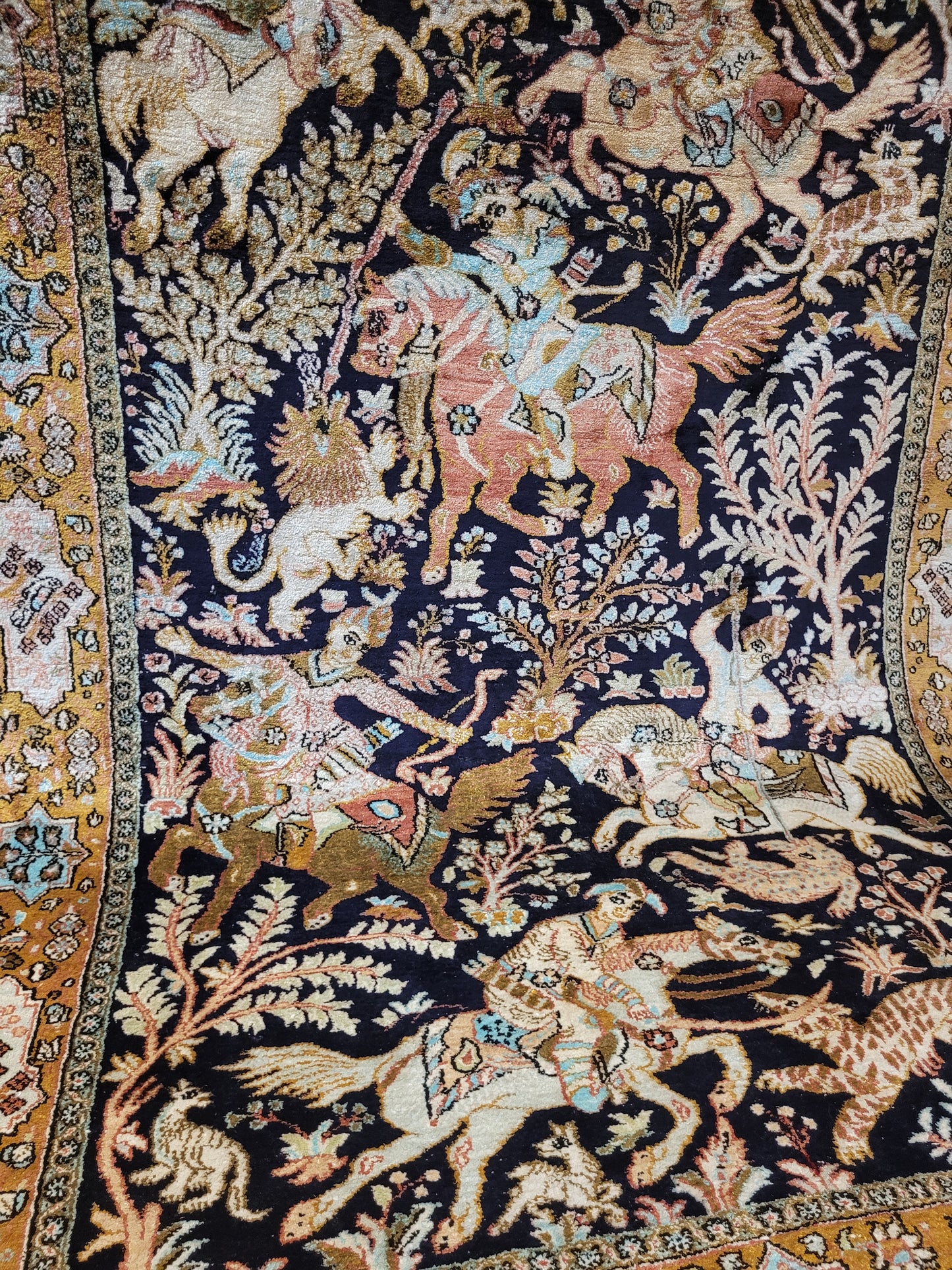 Ghom Seidenteppich Seide feine Knüpfung Jagdszene