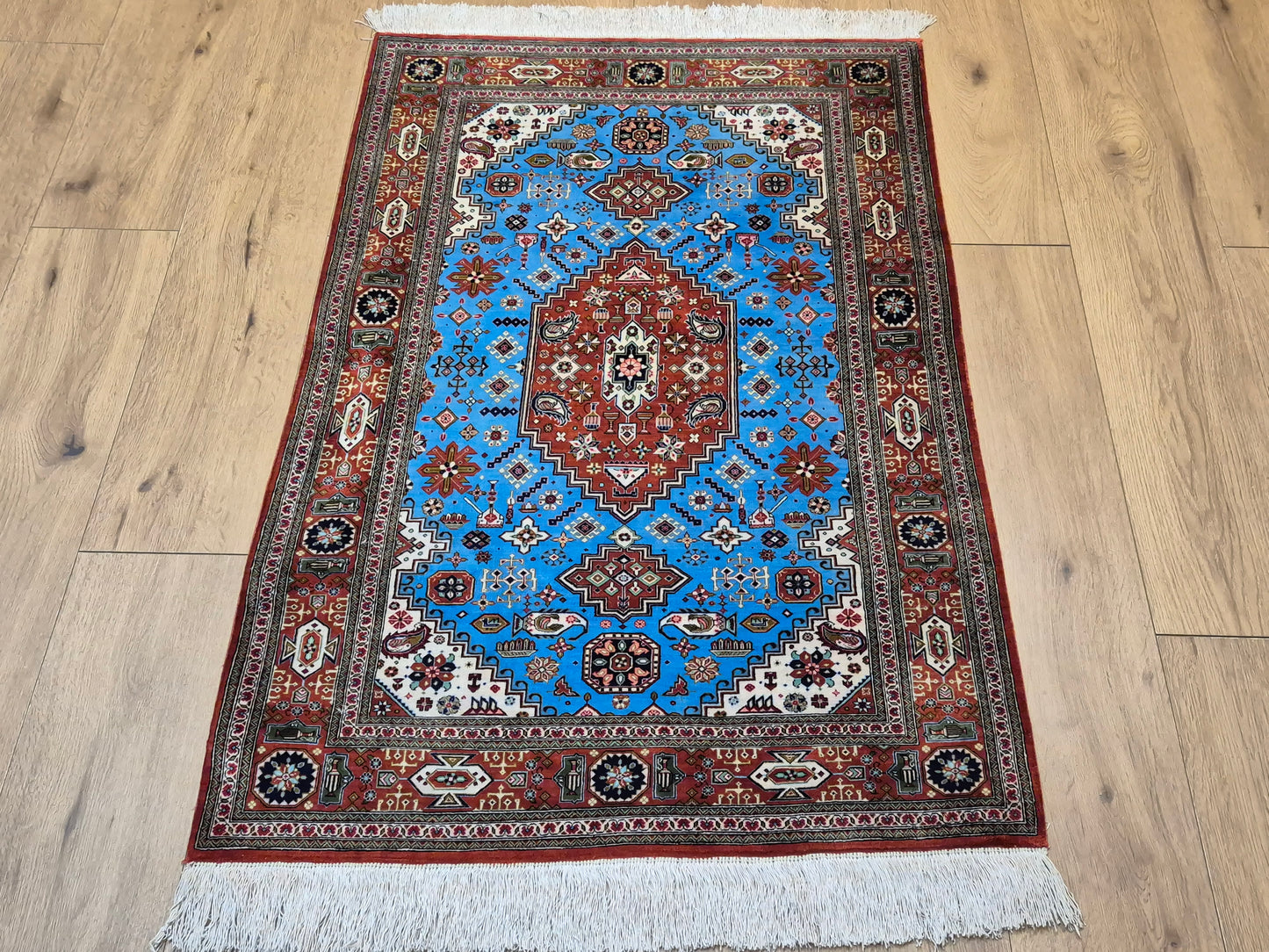 Ghom Teppich Seide auf Seide geometrisches Medaillonmuster