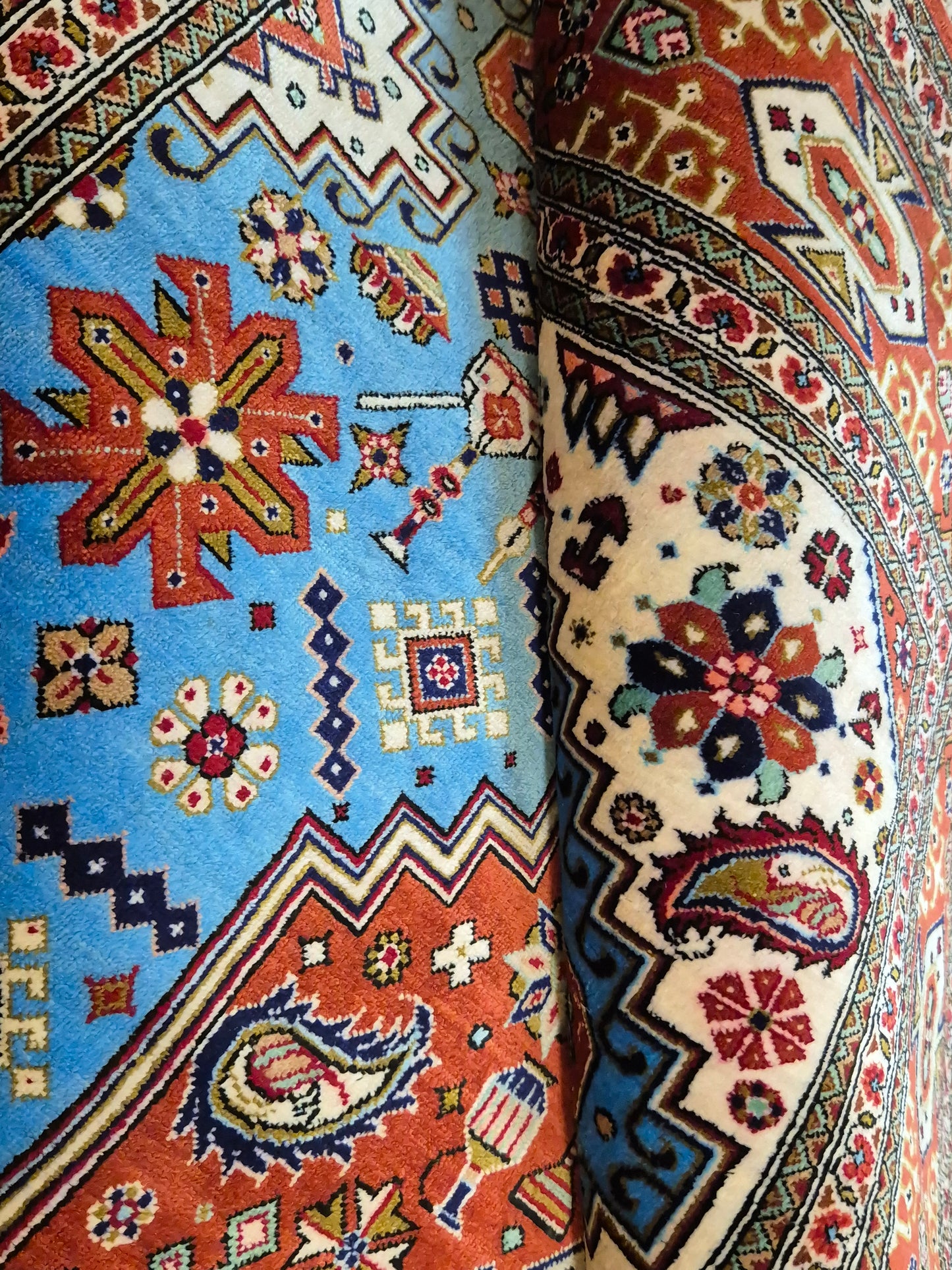 Ghom Teppich Seide auf Seide geometrisches Medaillonmuster