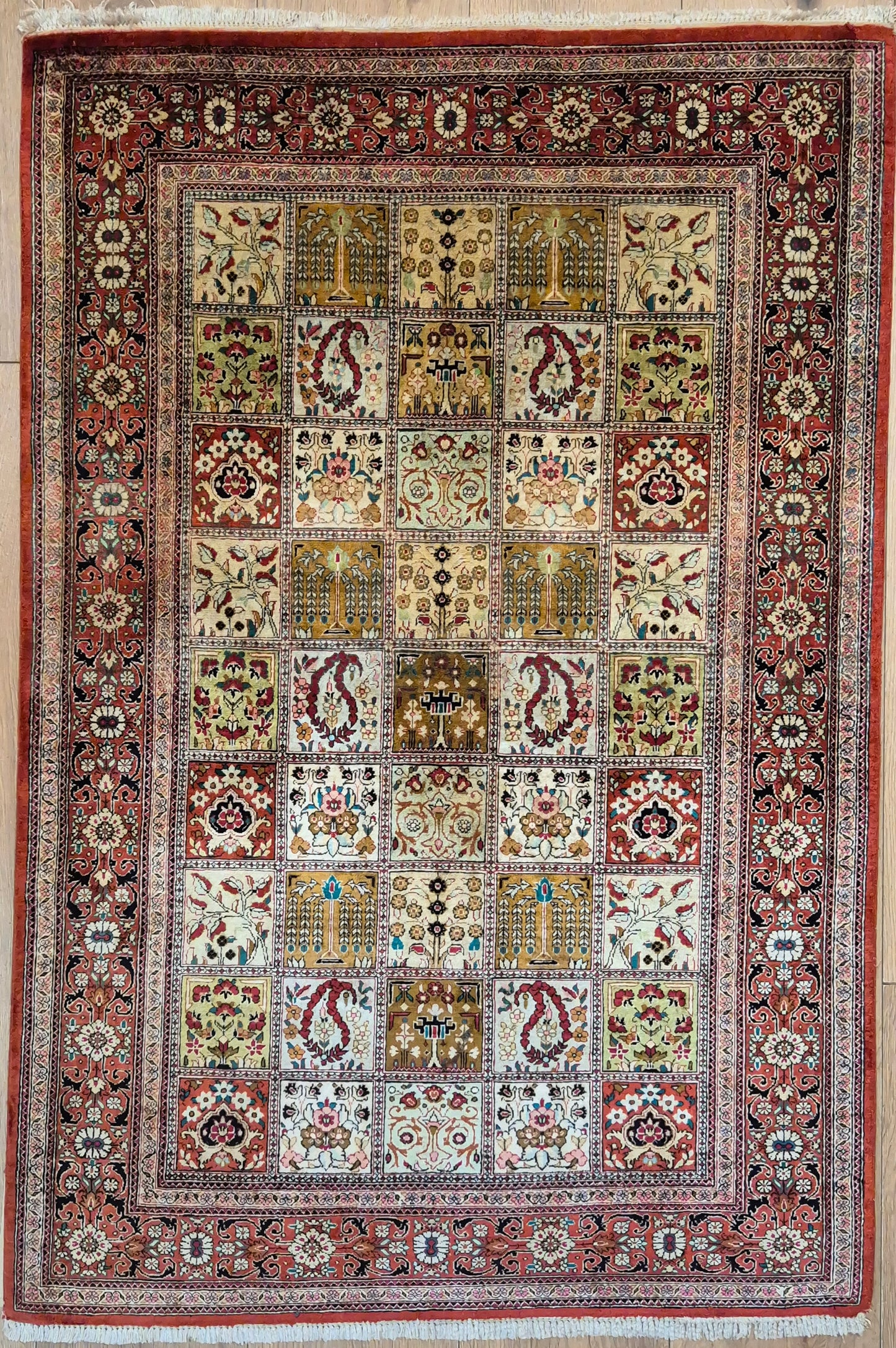 Ghom Teppich Seide auf Seide fein Gartenmuster