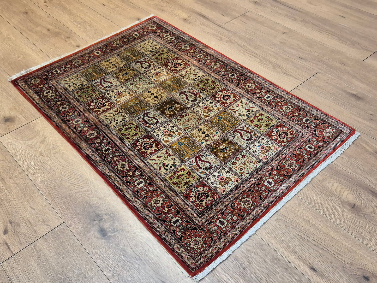 Ghom Teppich Seide auf Seide fein Gartenmuster