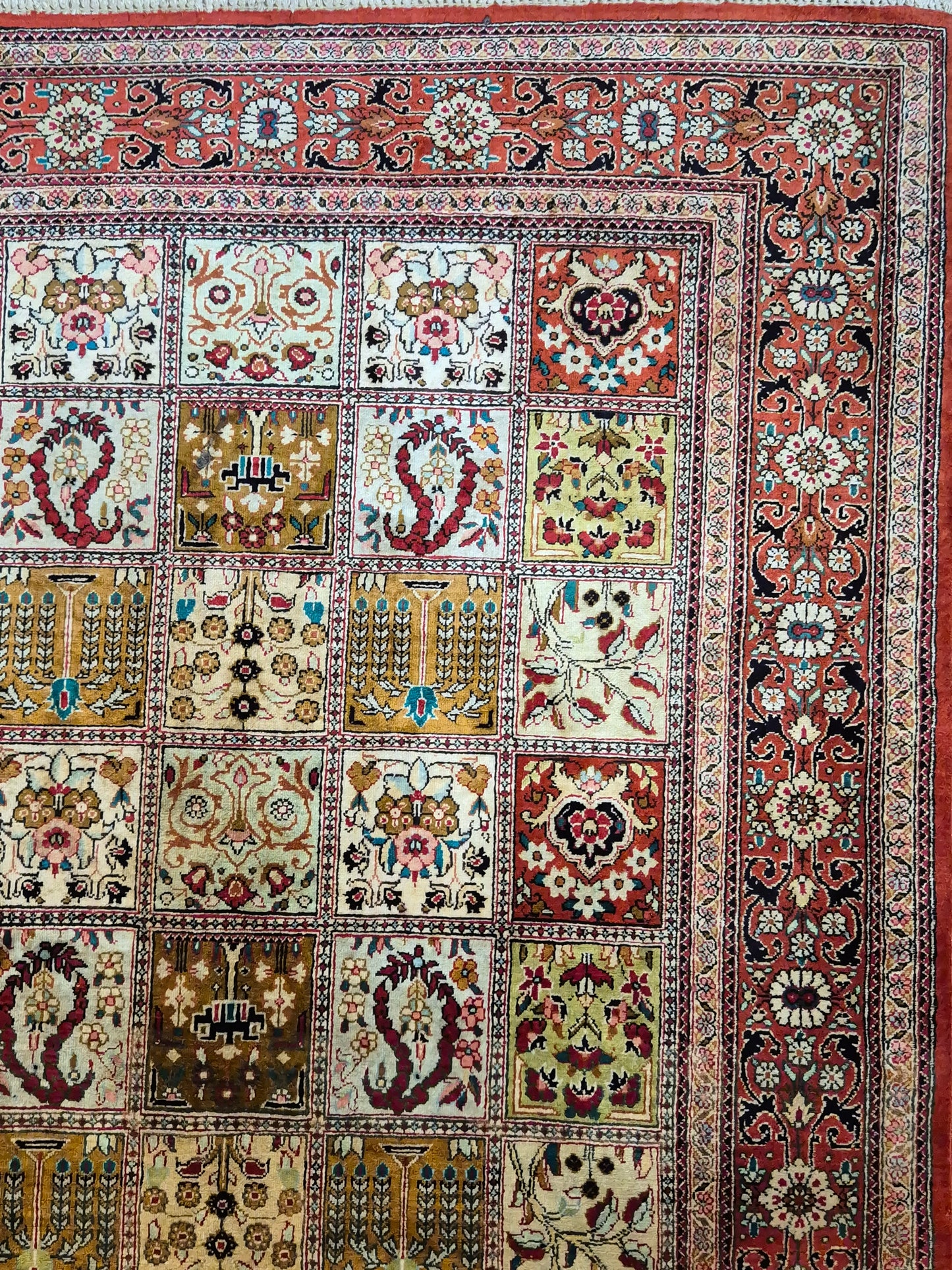 Ghom Teppich Seide auf Seide fein Gartenmuster