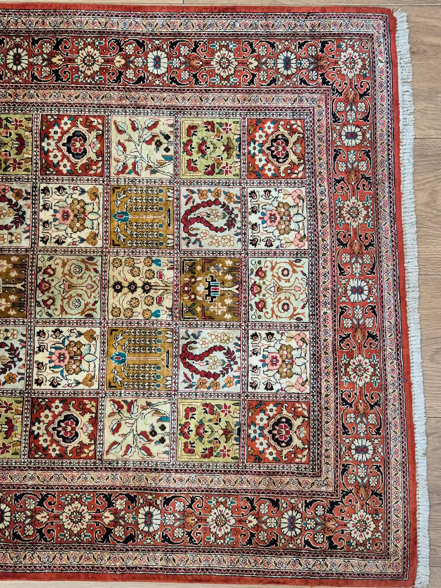 Ghom Teppich Seide auf Seide fein Gartenmuster