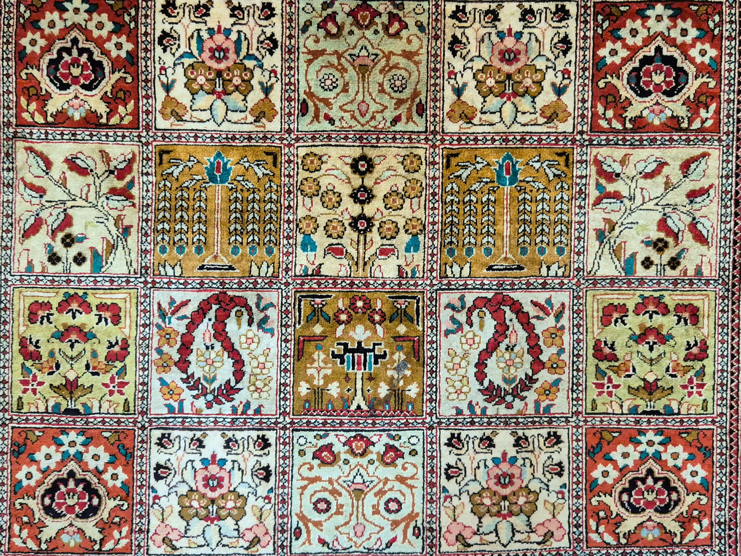 Ghom Teppich Seide auf Seide fein Gartenmuster