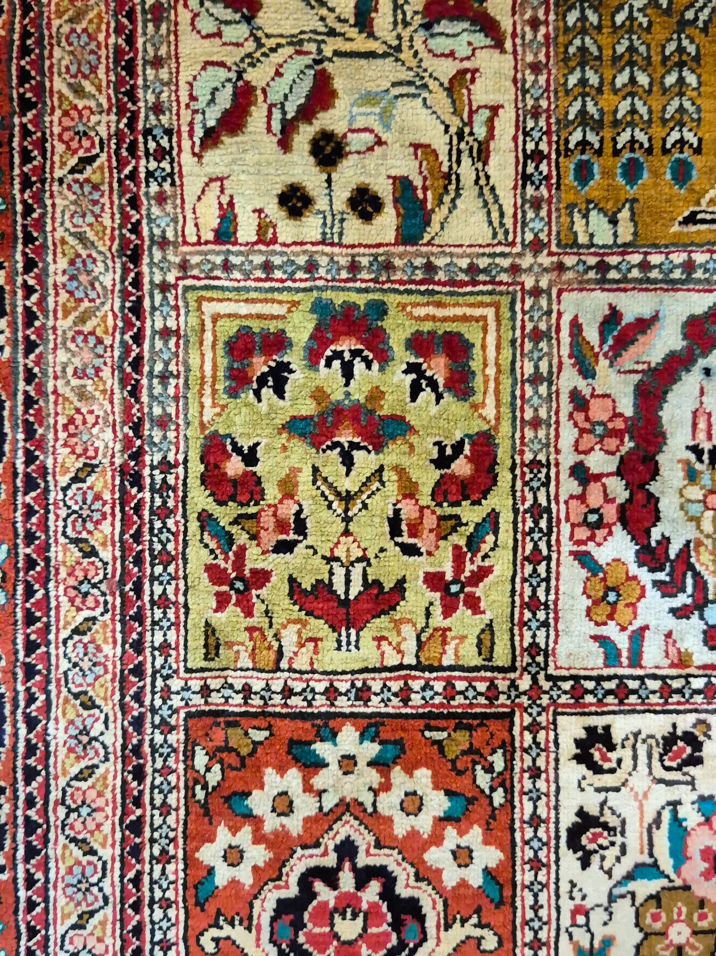 Ghom Teppich Seide auf Seide fein Gartenmuster