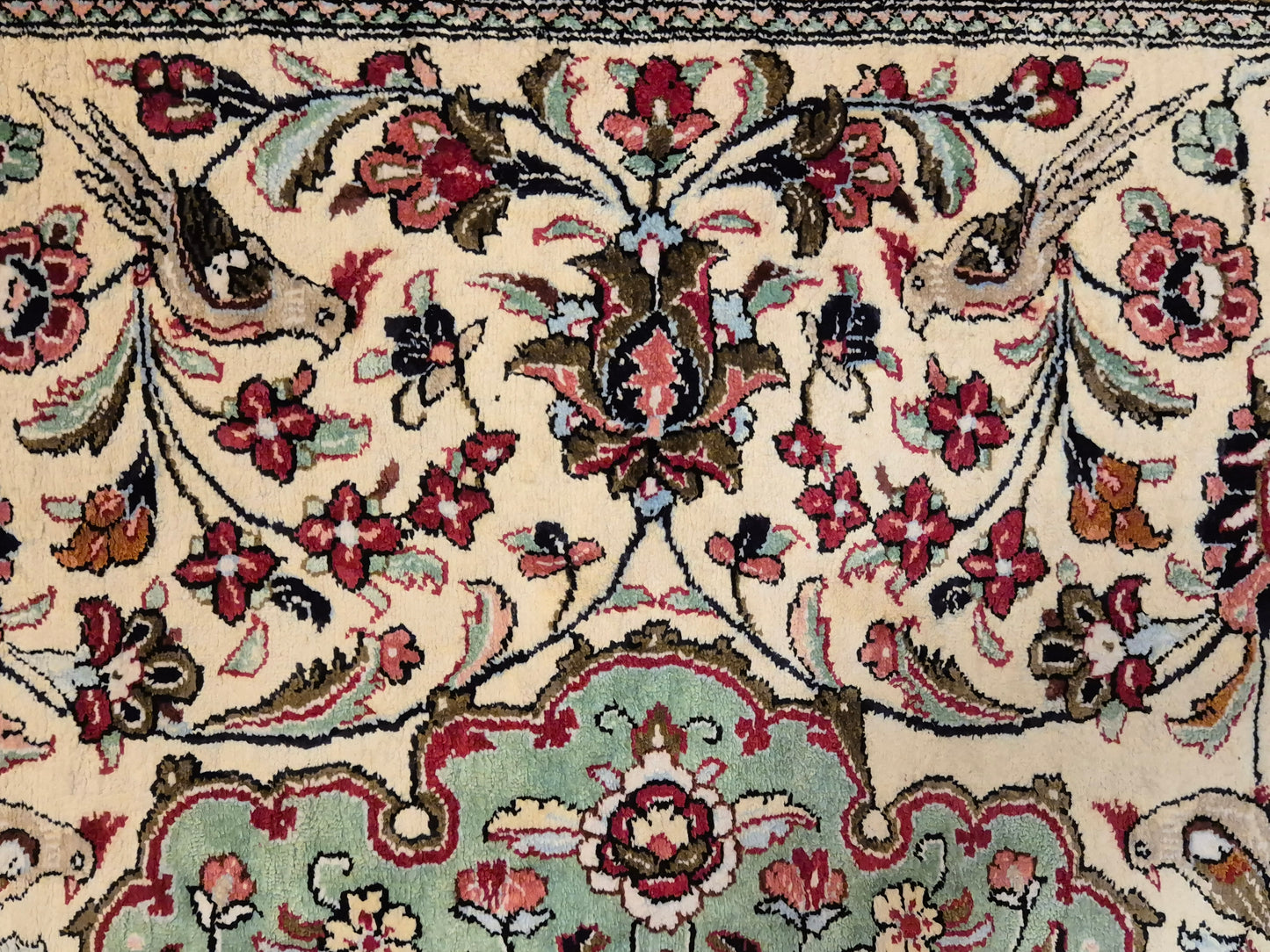 Ghom Seide auf Seide Teppich Medaillon florales Muster feine Knüpfung