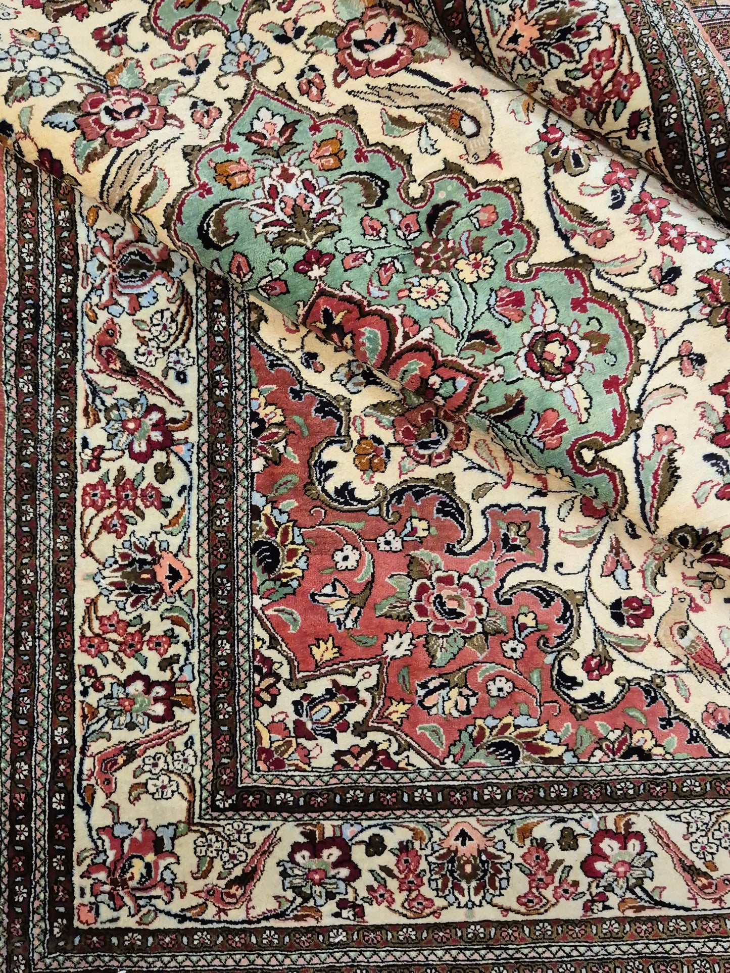 Ghom Seide auf Seide Teppich Medaillon florales Muster feine Knüpfung