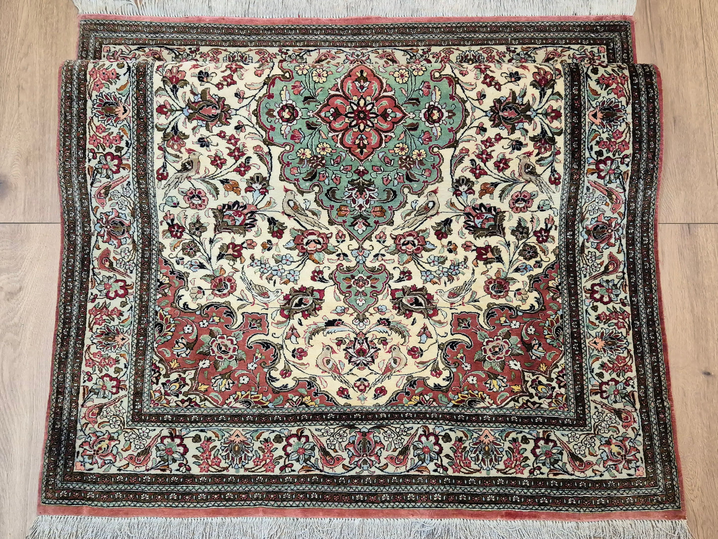 Ghom Seide auf Seide Teppich Medaillon florales Muster feine Knüpfung