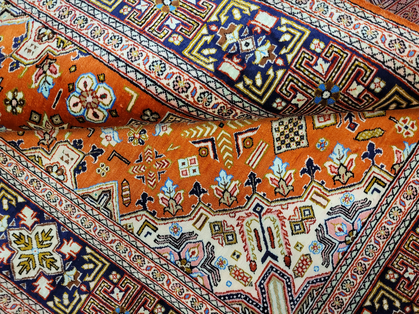 Ghom Seide auf Seide Teppich geometrisches Medaillon feine Knüpfung