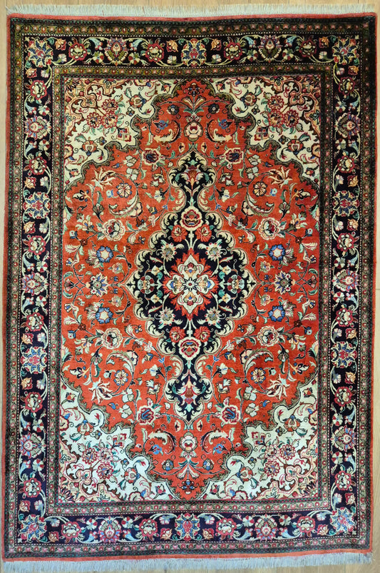 Ghom Teppich Seide auf Seide fein detailliertes Medaillonmuster