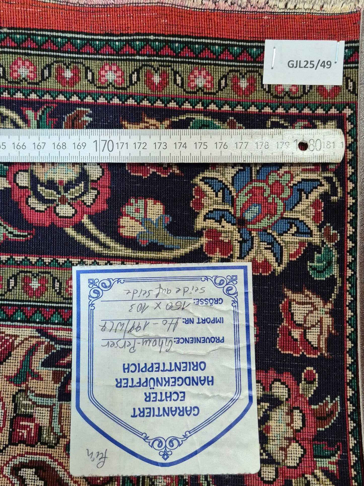 Ghom Teppich Seide auf Seide fein detailliertes Medaillonmuster