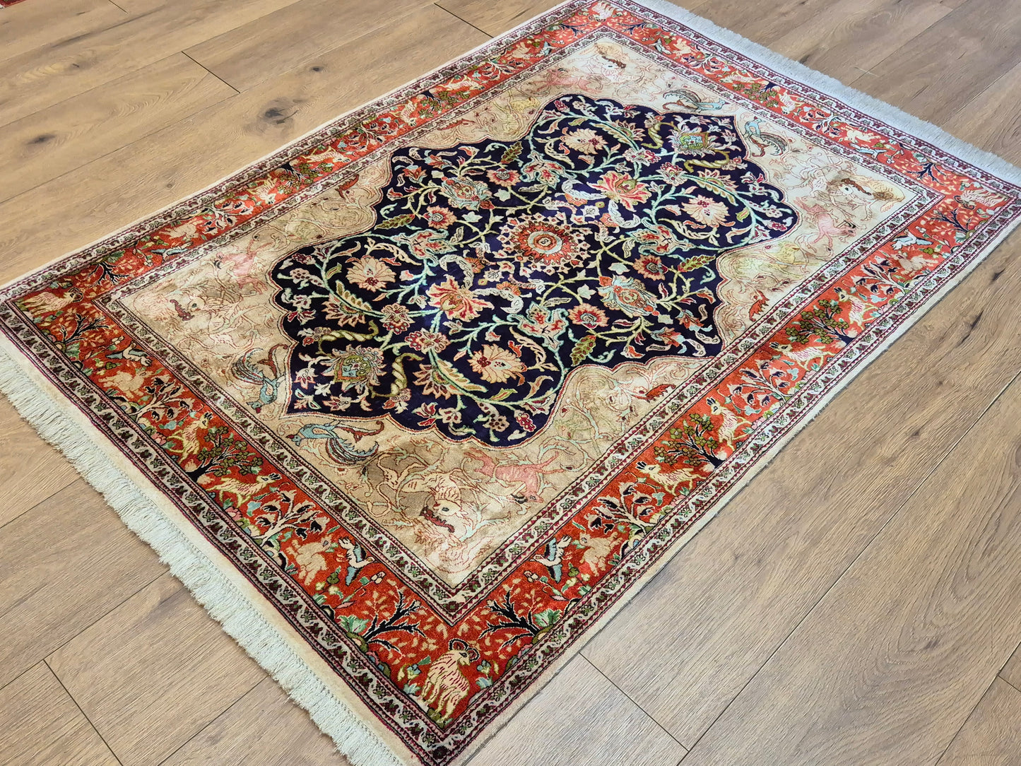 Ghom Seidenteppich auf Seide Jagdmotiv feine Knüpfung