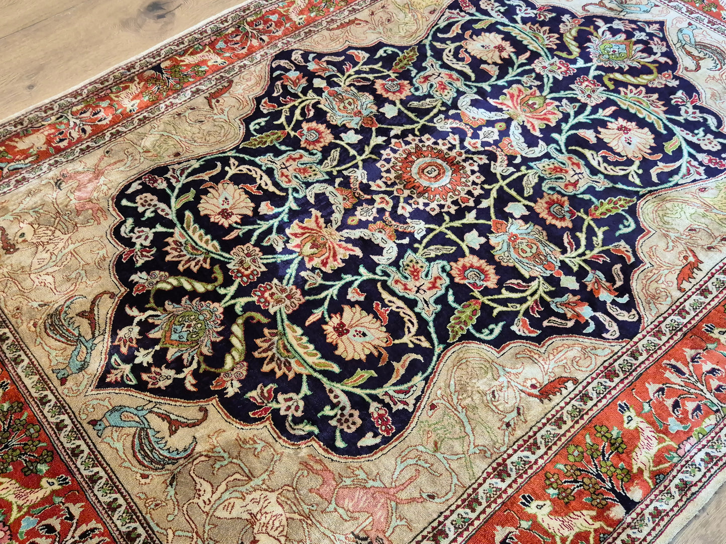 Ghom Seidenteppich auf Seide Jagdmotiv feine Knüpfung