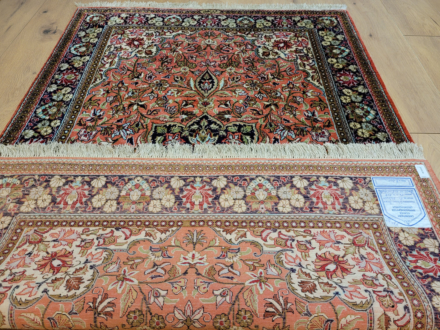 Ghom Seide auf Seide Teppich signiert florales Medaillon feine Knüpfung