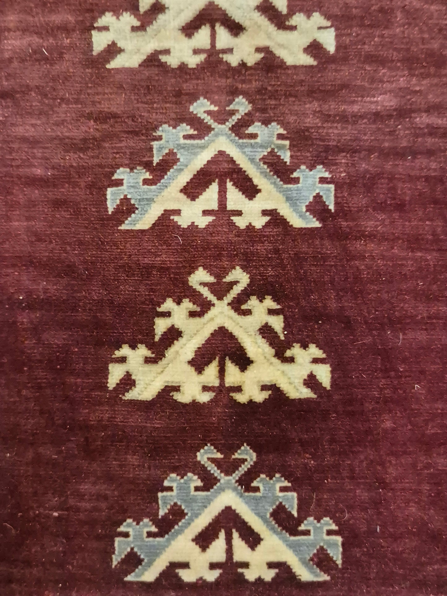 Hereke Seidenteppich Gebetsteppich geometrisches Design fein handgeknüpft