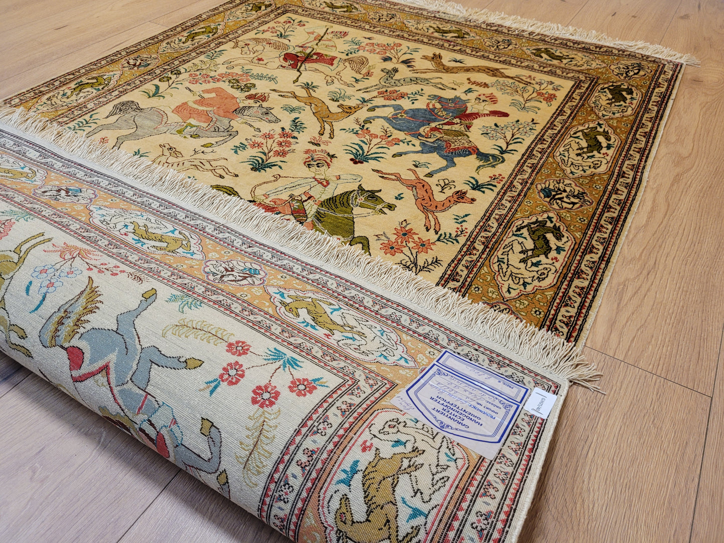 Ghom Seide auf Seide Teppich Jagdszene figürlich fein signiert