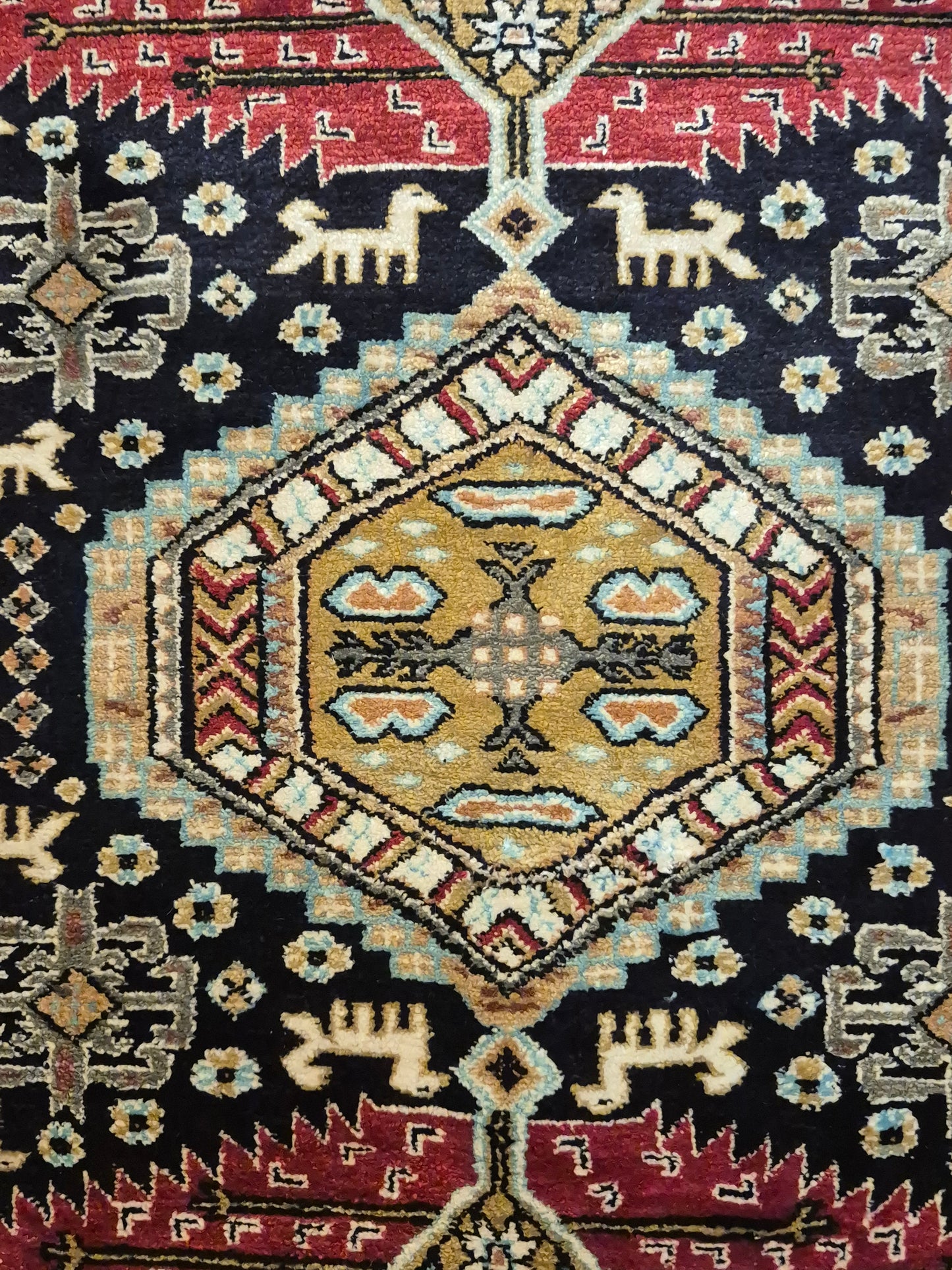 Ghom Seidenteppich reine Seide geometrisches Design Tiermotive