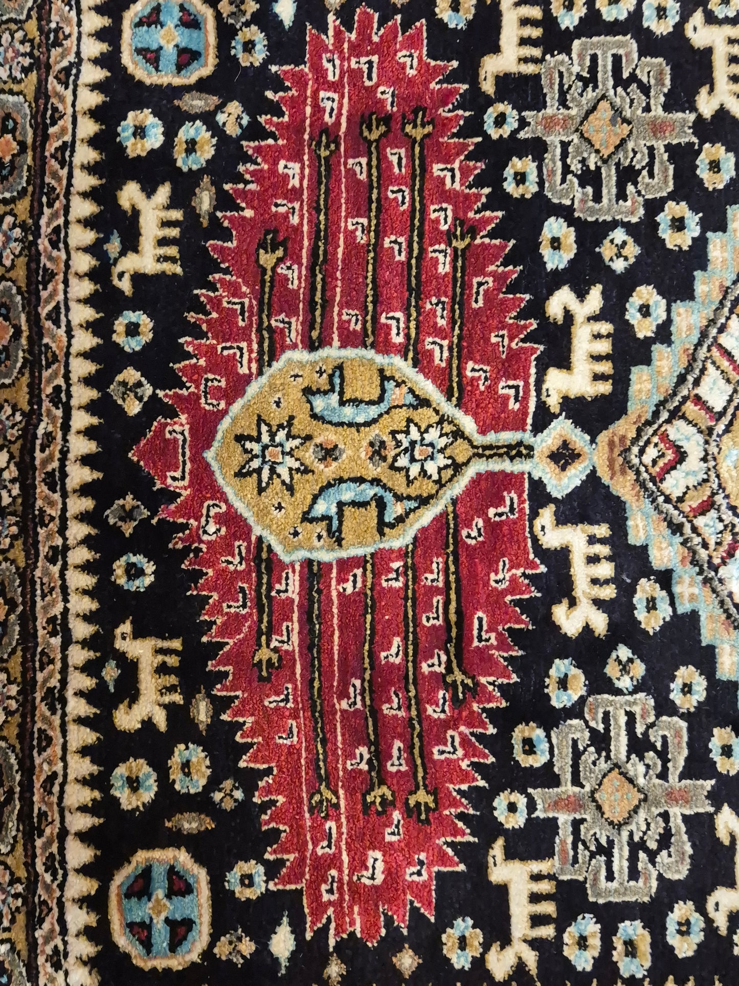 Ghom Seidenteppich reine Seide geometrisches Design Tiermotive