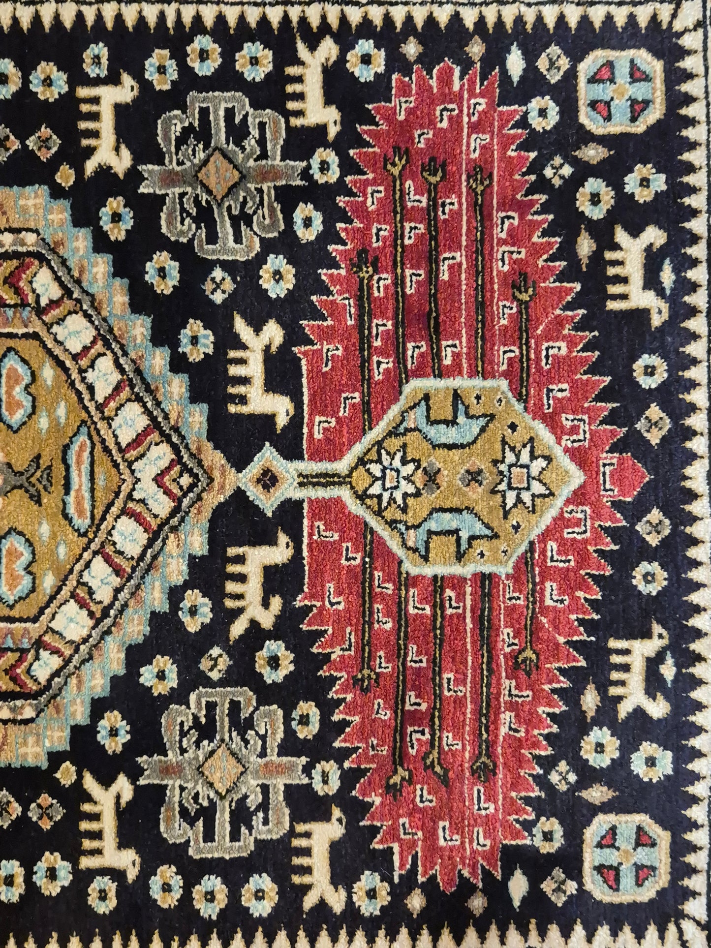 Ghom Seidenteppich reine Seide geometrisches Design Tiermotive