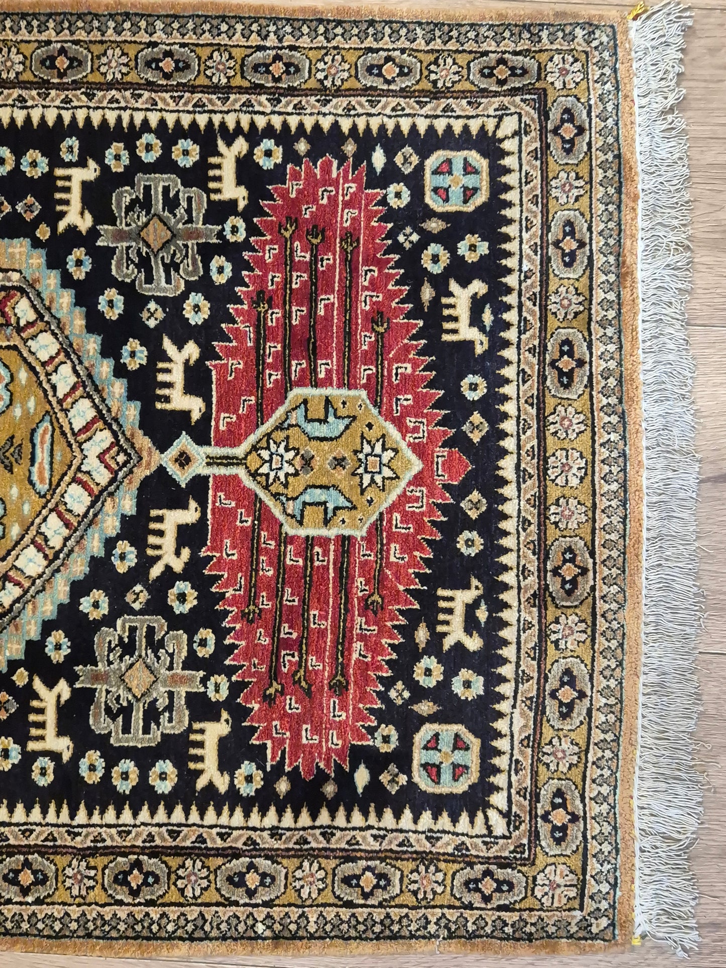 Ghom Seidenteppich reine Seide geometrisches Design Tiermotive