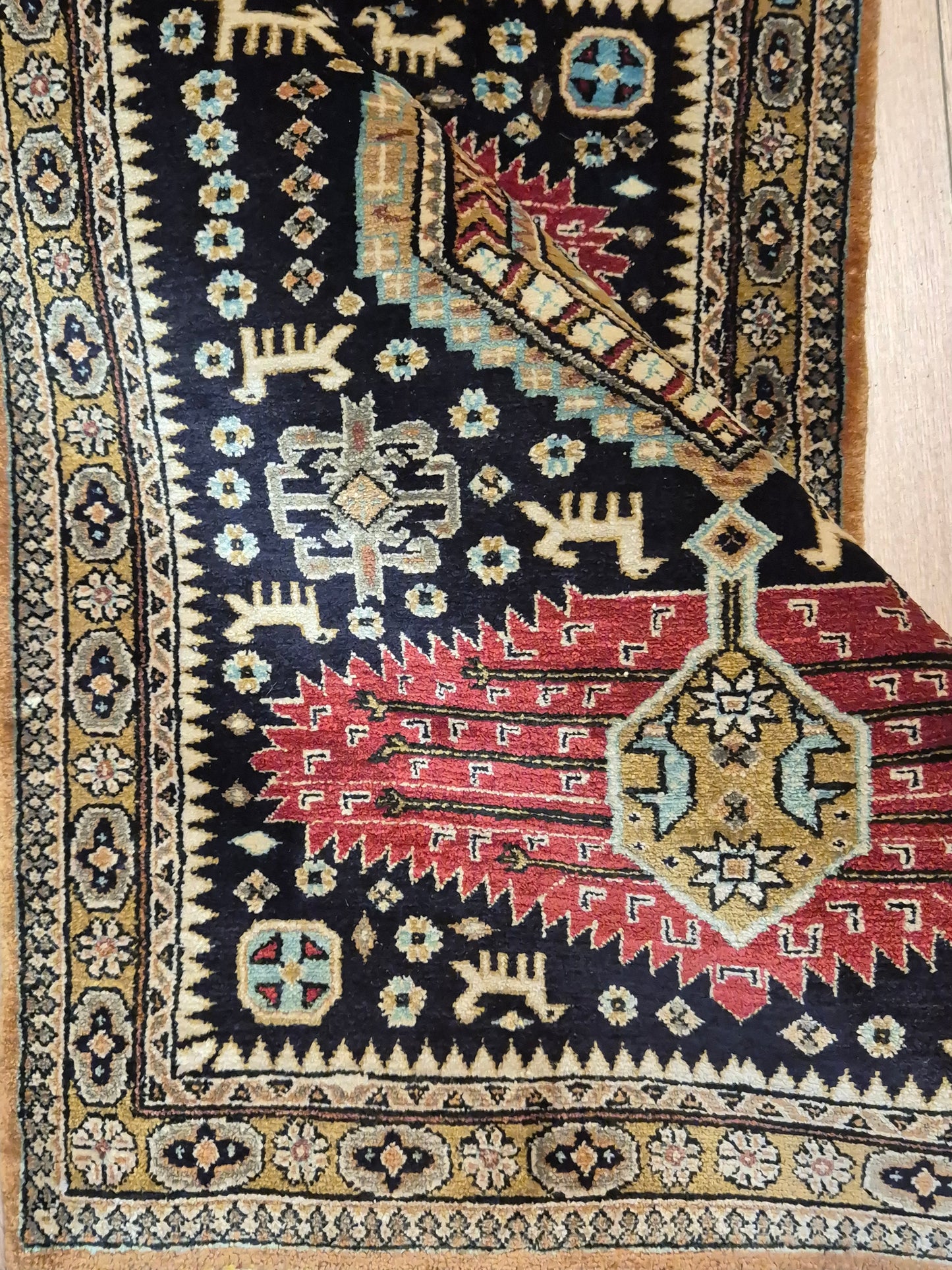 Ghom Seidenteppich reine Seide geometrisches Design Tiermotive