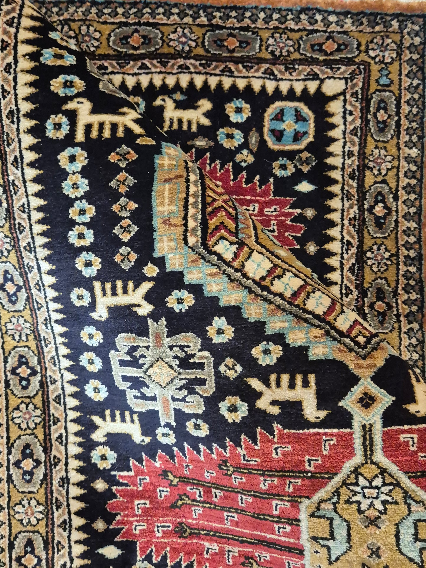 Ghom Seidenteppich reine Seide geometrisches Design Tiermotive