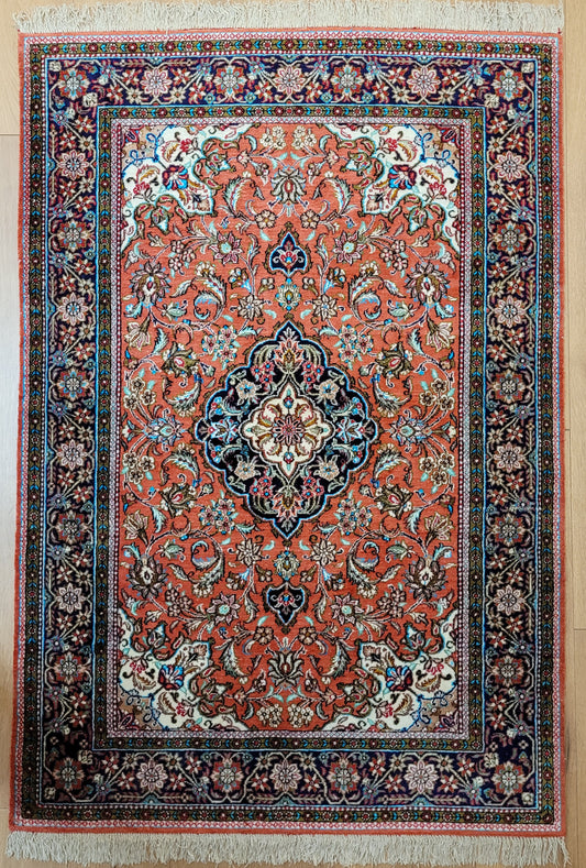 Ghom Teppich Seide auf Seide fein Blumenmuster