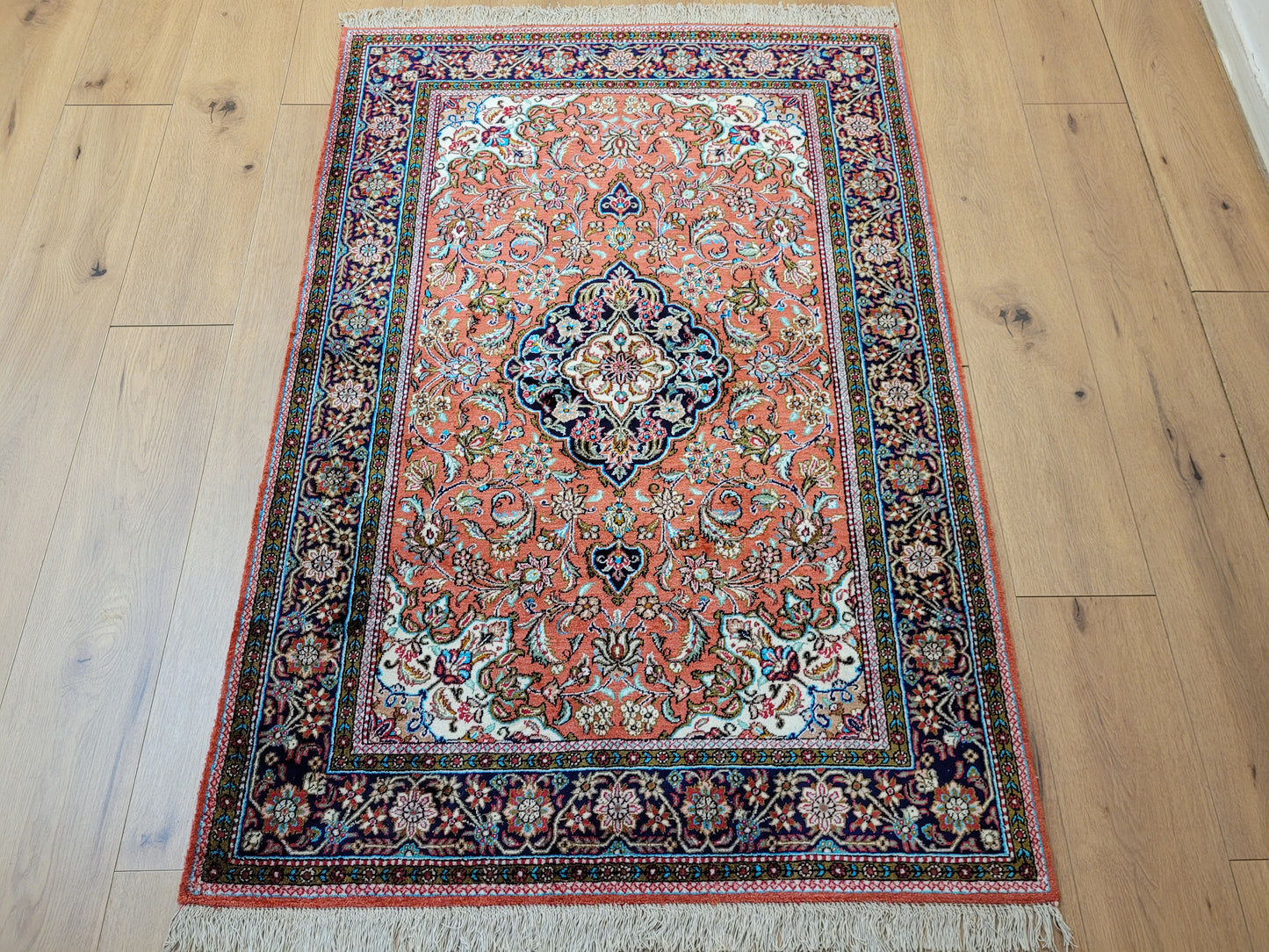 Ghom Teppich Seide auf Seide fein Blumenmuster