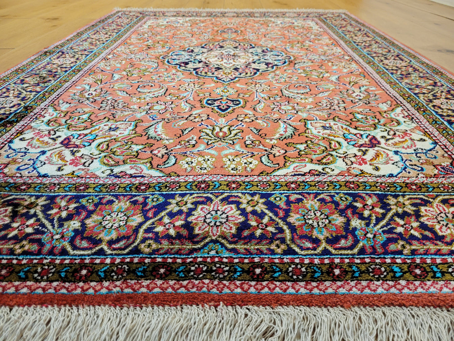 Ghom Teppich Seide auf Seide fein Blumenmuster