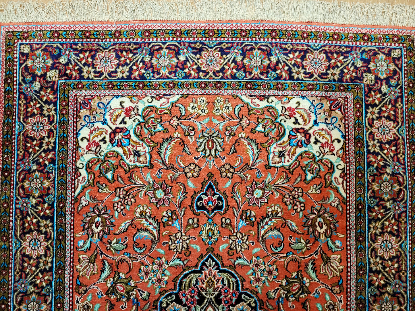 Ghom Teppich Seide auf Seide fein Blumenmuster