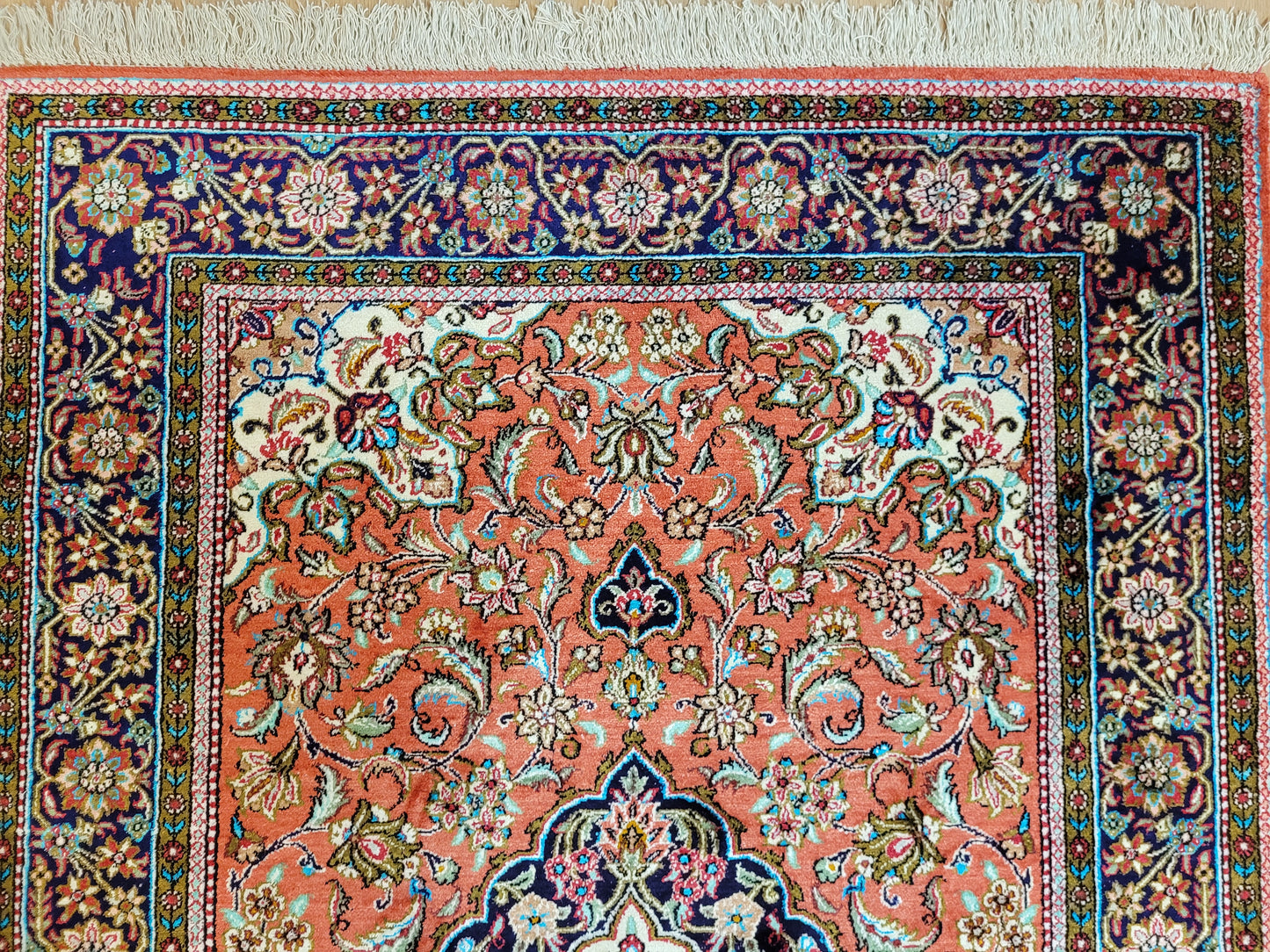 Ghom Teppich Seide auf Seide fein Blumenmuster