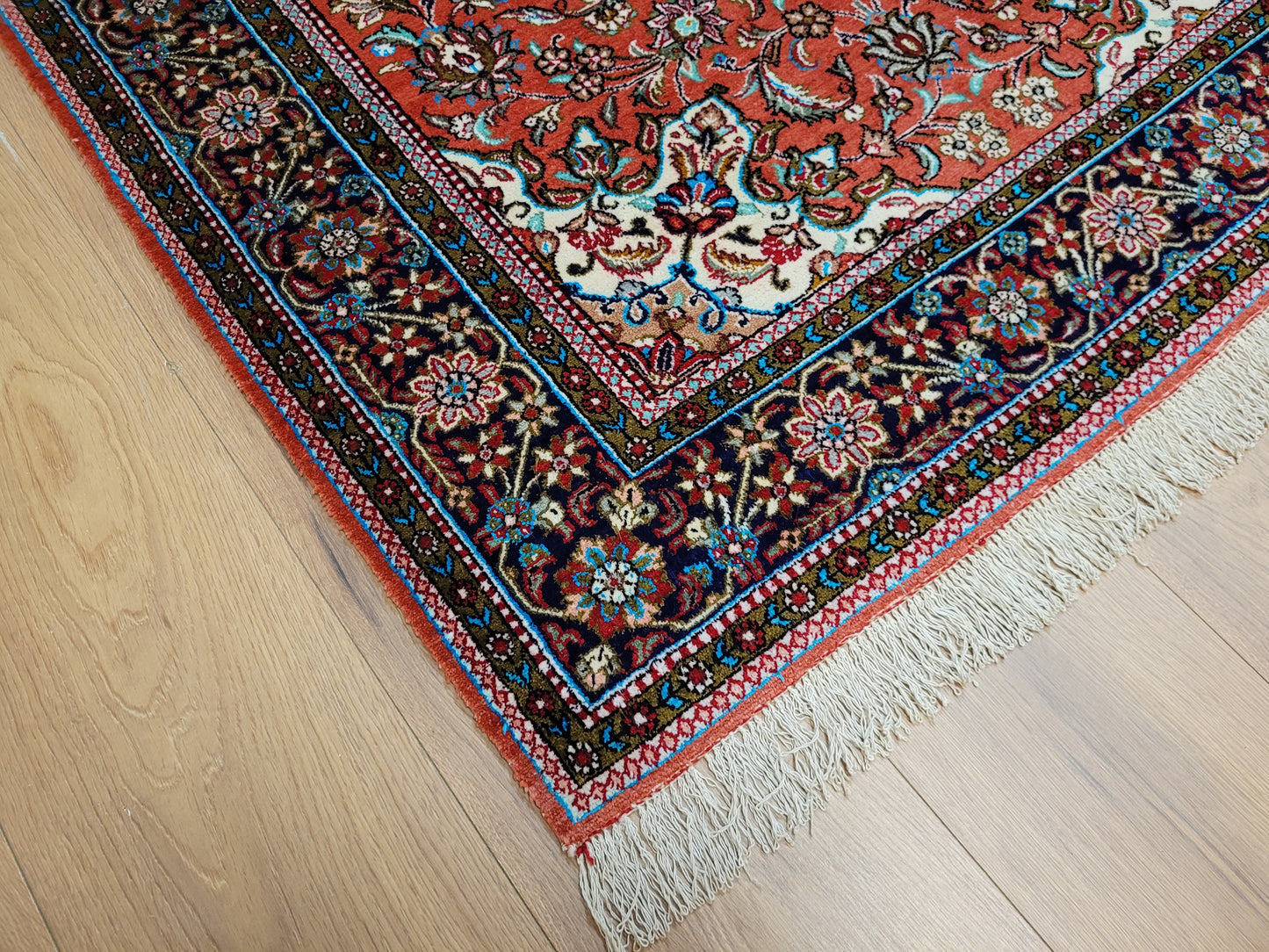 Ghom Teppich Seide auf Seide fein Blumenmuster