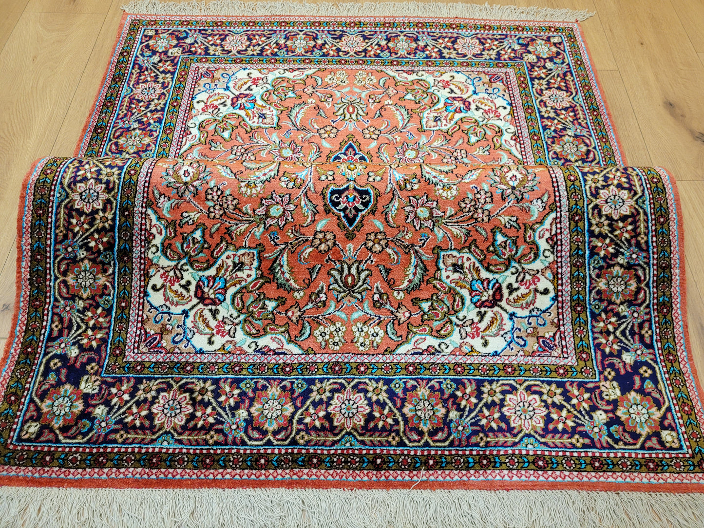 Ghom Teppich Seide auf Seide fein Blumenmuster