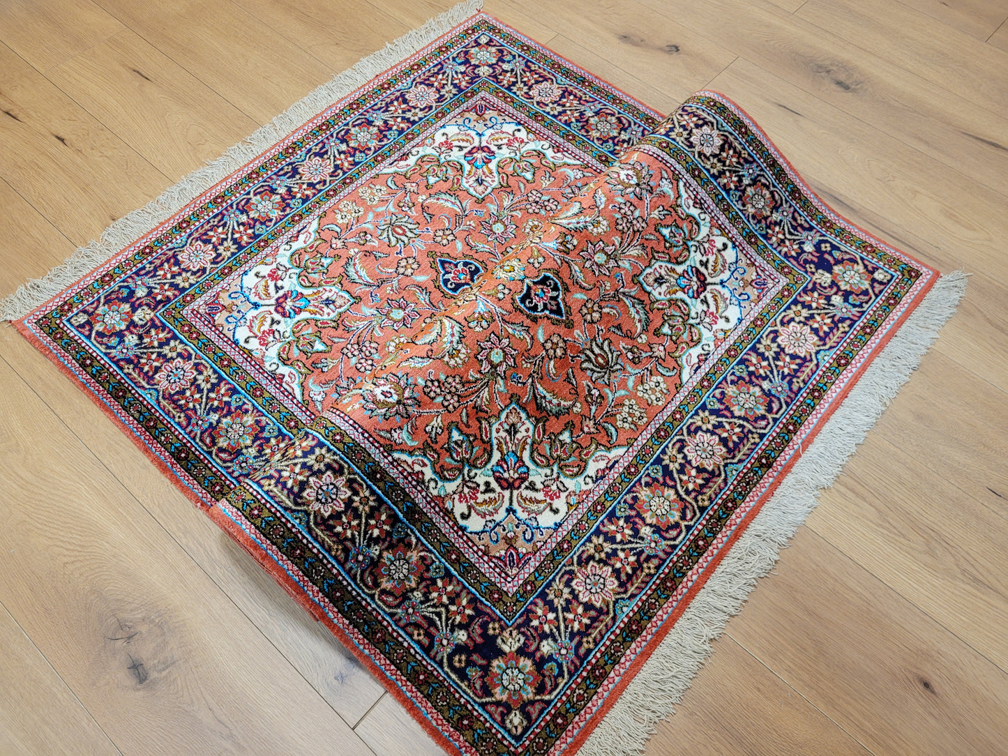 Ghom Teppich Seide auf Seide fein Blumenmuster