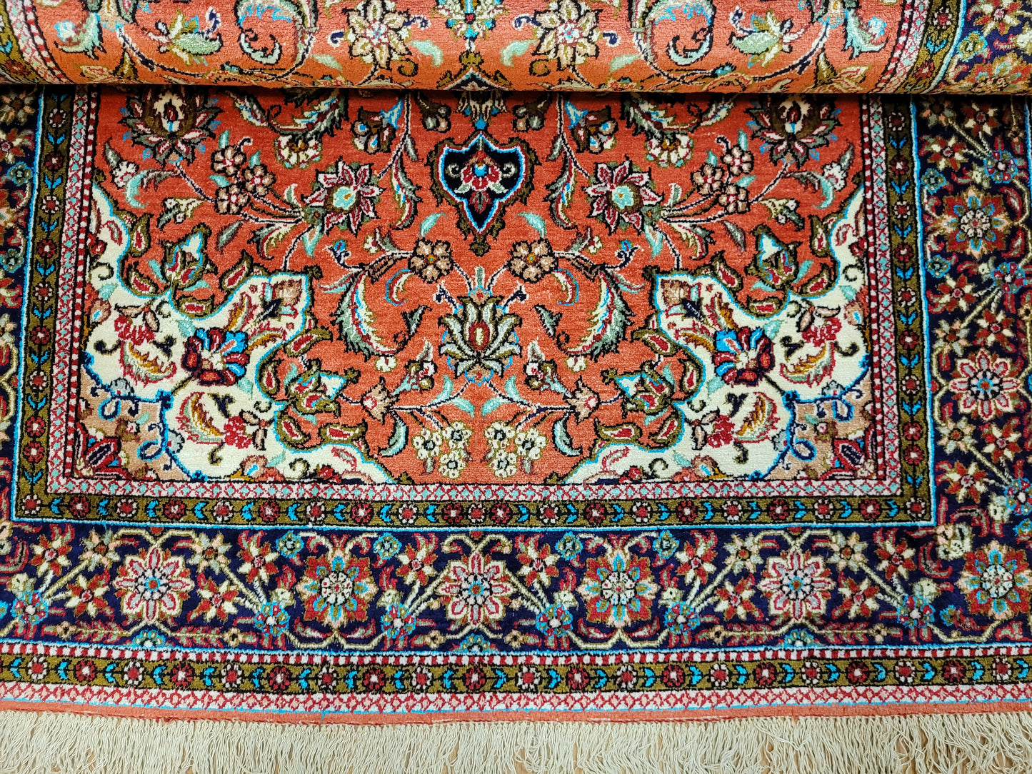 Ghom Teppich Seide auf Seide fein Blumenmuster