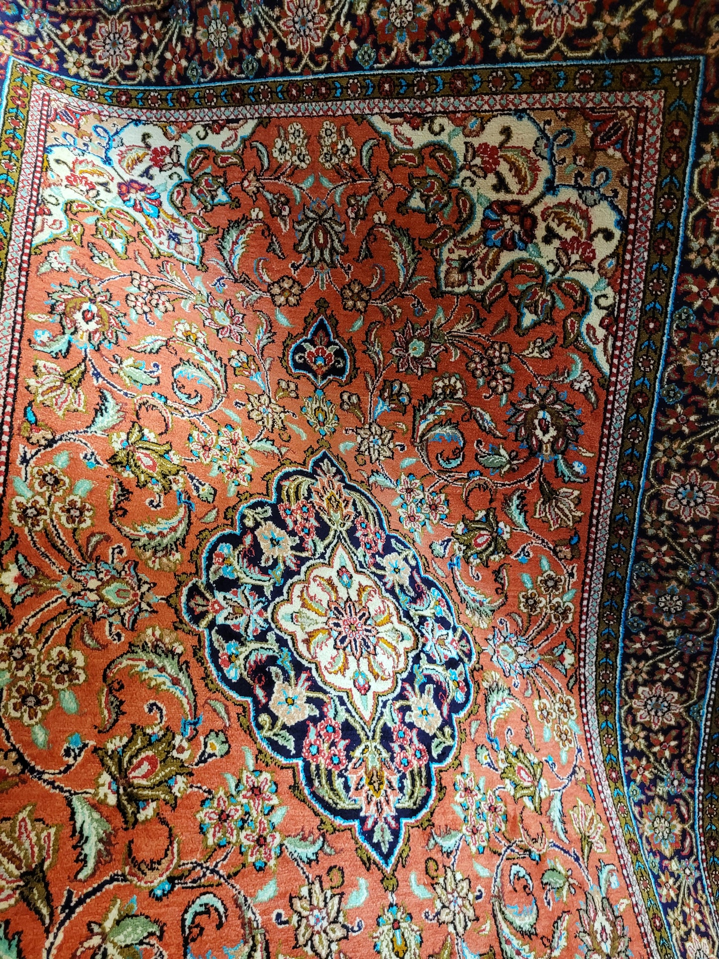 Ghom Teppich Seide auf Seide fein Blumenmuster