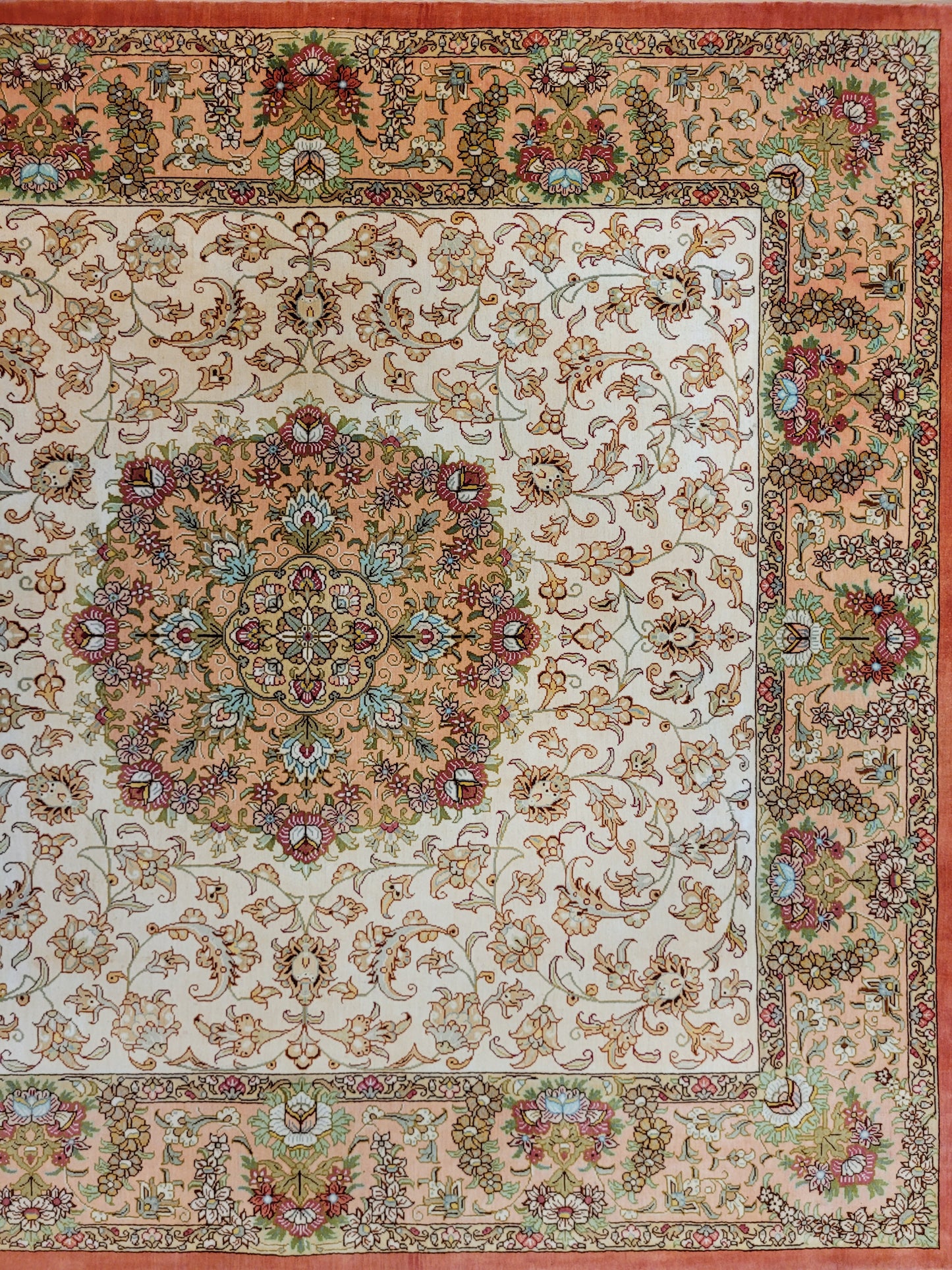 Ghom Teppich Seide auf Seide fein Medaillon Blütenornament