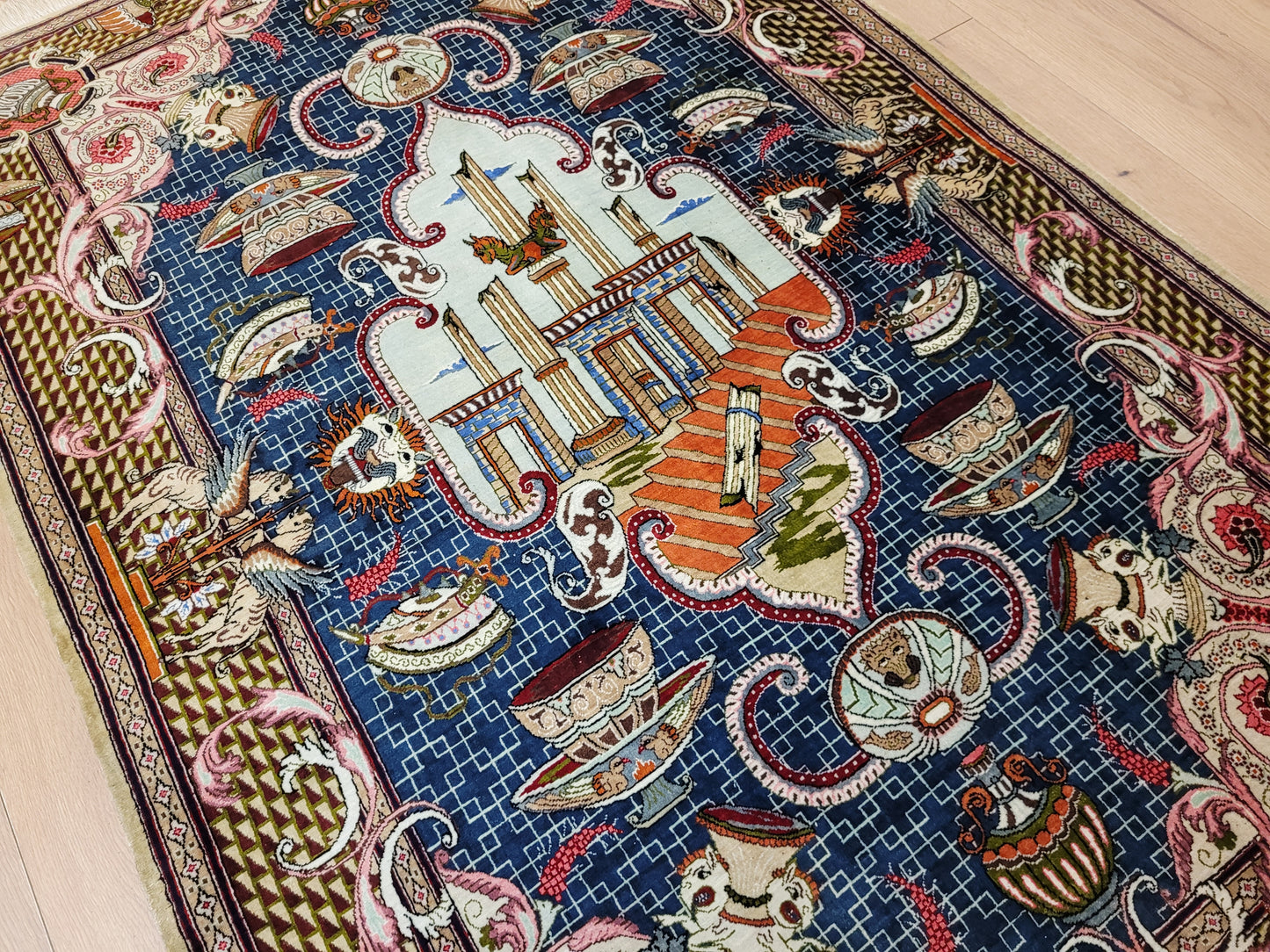 Ghom Teppich Seide auf Seide signiert figürliche Darstellung